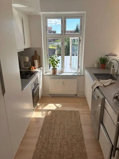 Stor og lys 3-værelses på 90 m2 med central beliggenhed, tæt på Østerstrand - Sjællandsgade, Fredericia - 2