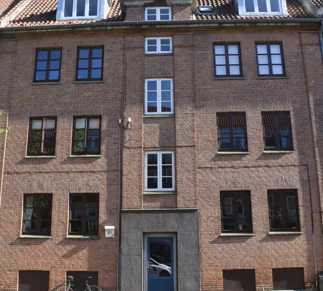 apartment Lys 2-værelses lejlighed i Skibhuskvarteret