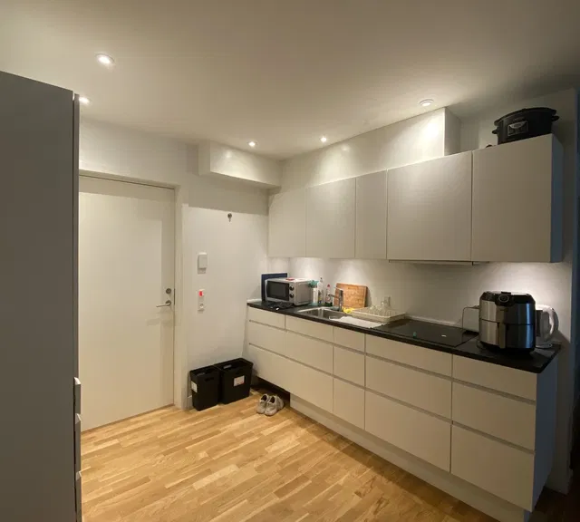 apartment ONLY 2 MONTHS' DEPOSIT!
