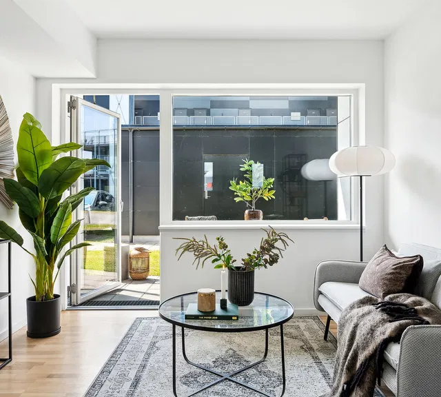 apartment Lys 2-værelses lejlighed med altan i Solrød Strand