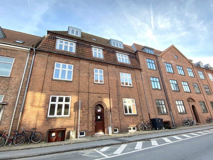 Bright 2-room apartment in the Skibhus neighborhood - Heltzensgade, Odense C - 0