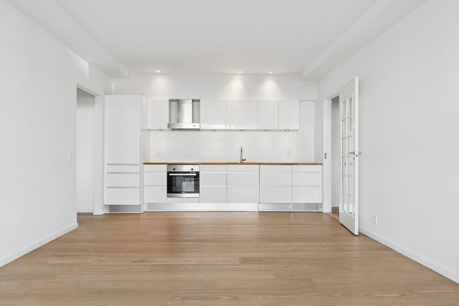 apartment Lys 3-værelses med dejlig altan!