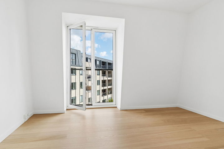Lækker lys 4 værelses lejlighed med to altaner - Flintholm Alle, Frederiksberg - 2