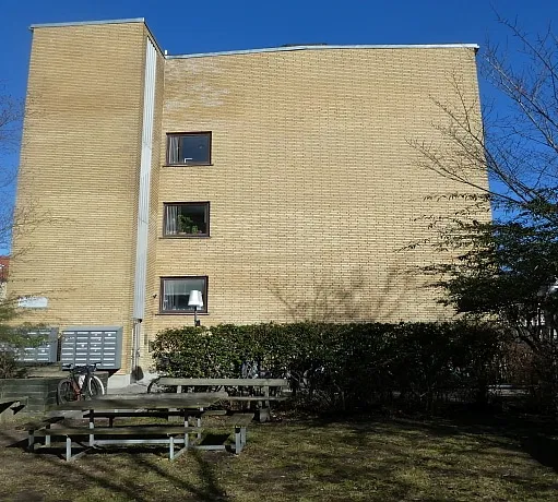 apartment Lys 2-værelses lejlighed med adgang til grønt gårdmiljø