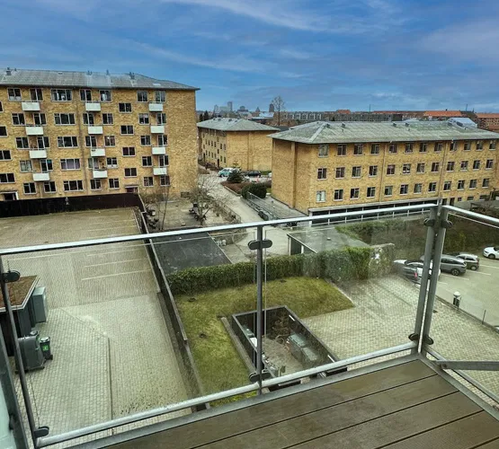 apartment 2-værelses lejlighed med altan på Frederiksberg