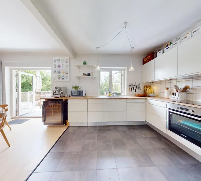 house Rummelig villa med stor have og kælder i Rødovre