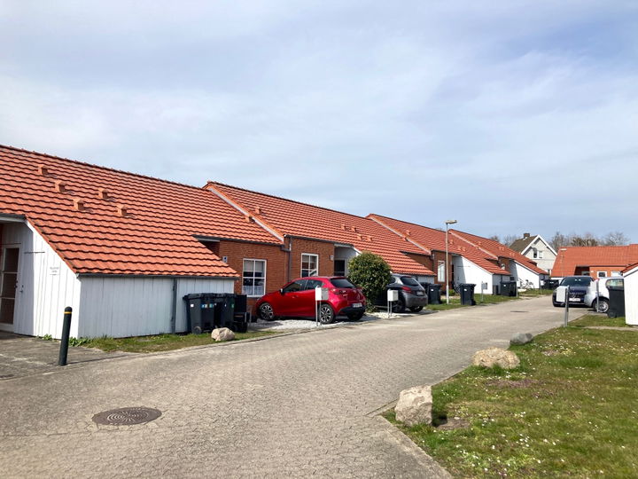 Moderniseret rækkehus på 64 m² i Søhus med terrasse - Søhustoften, Odense N - 0