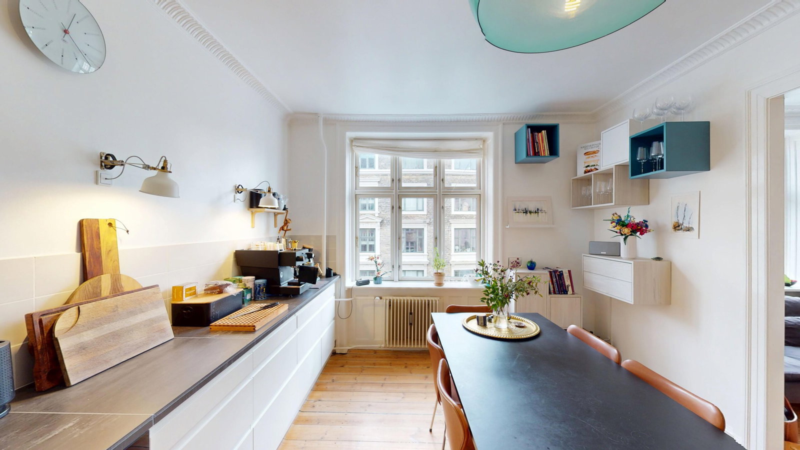 87 m² lejlighed med altan og stort køkken i København K – billede 8