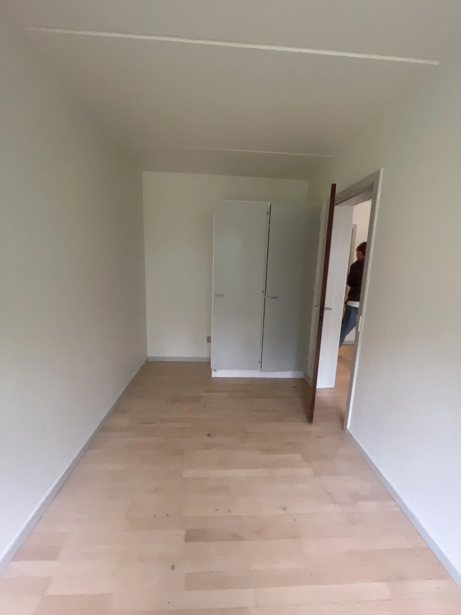 Bright 2-room apartment with balcony, parking and EV charger – close to shops, bus and sports – photo 7