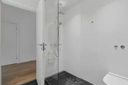 INGEN BINDINGSPERIODE - Dejlig 3-værelses lejebolig i A-huset med altan – billede 7