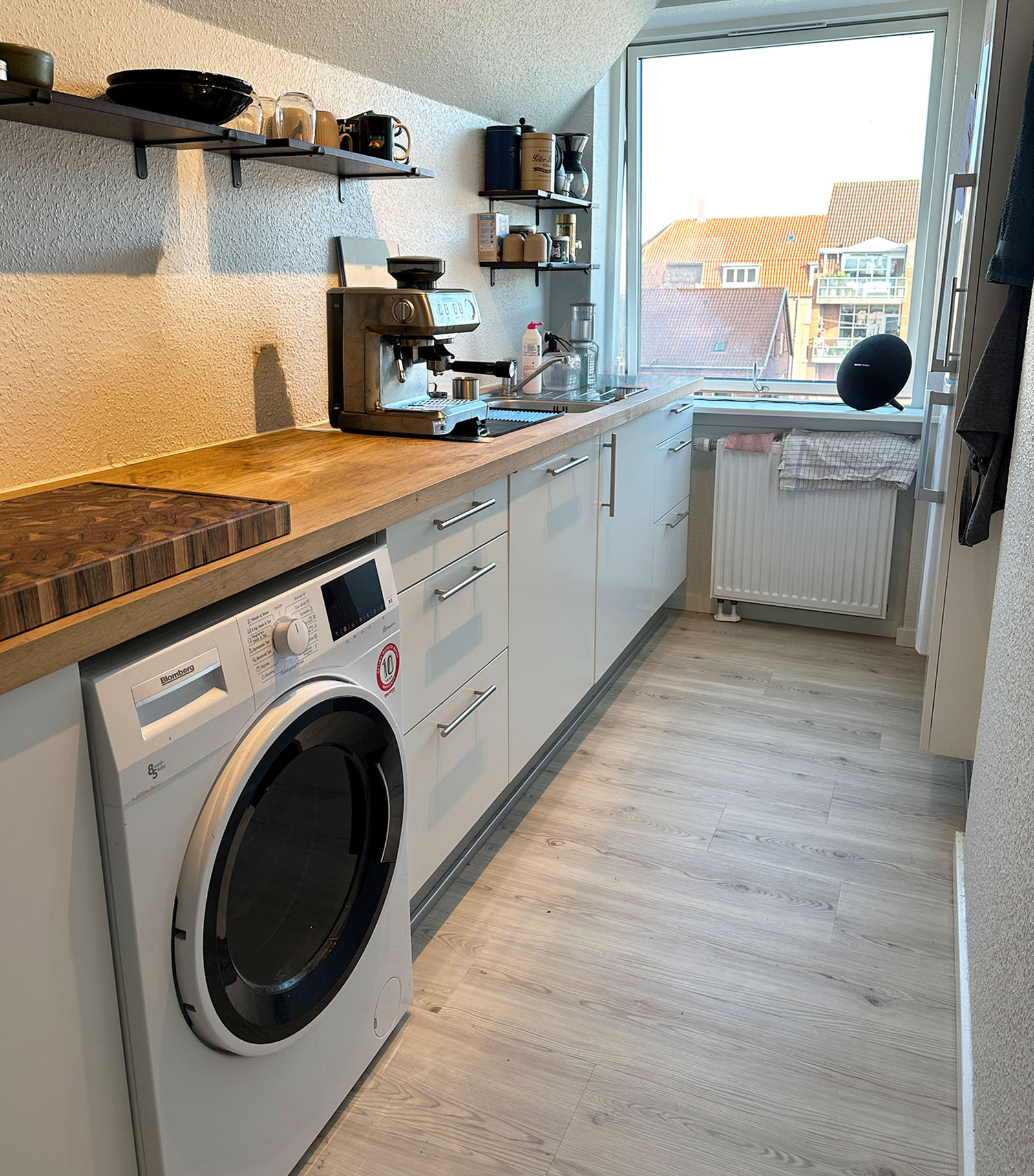 Nyrenoveret og moderne lejlighed på attraktiv beliggenhed! – billede 2
