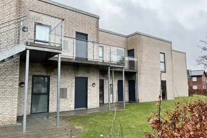 Lys og moderne 2-værelses med flot køkken og bad – billede 13