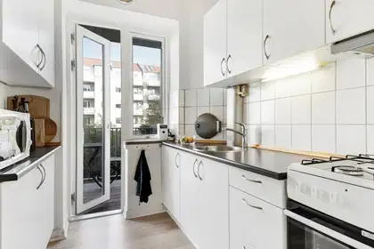 Bright 2-room apartment with balcony on Færøgade – photo 2