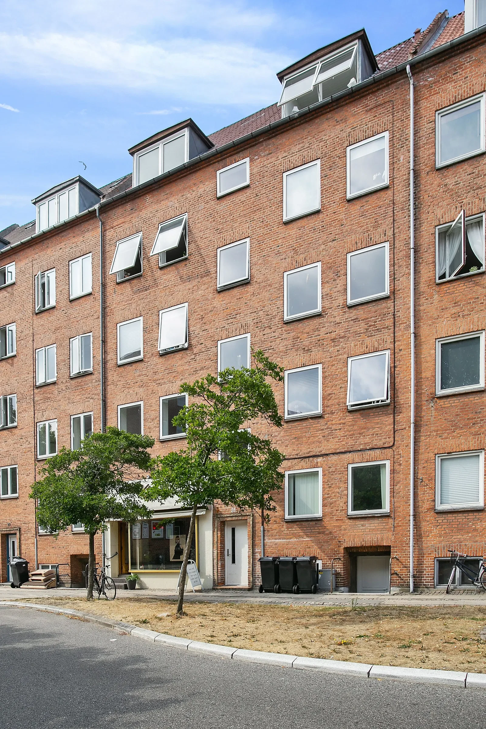Bright 2-room apartment with balcony on Færøgade – photo 21