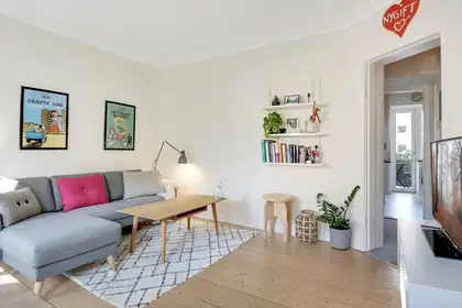 Bright 2-room apartment with balcony on Færøgade – photo 1
