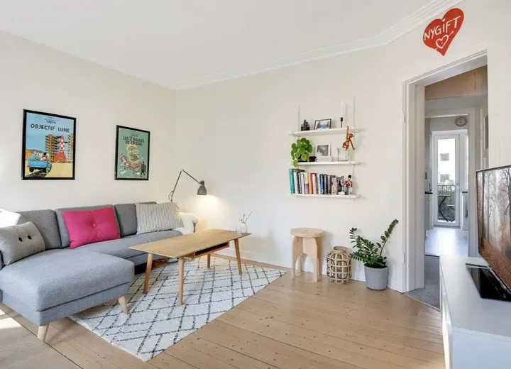 Bright 2-room apartment with balcony on Færøgade – photo 1