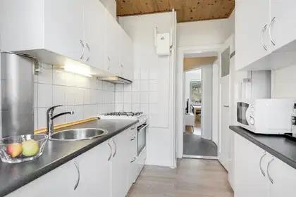 Bright 2-room apartment with balcony on Færøgade – photo 9