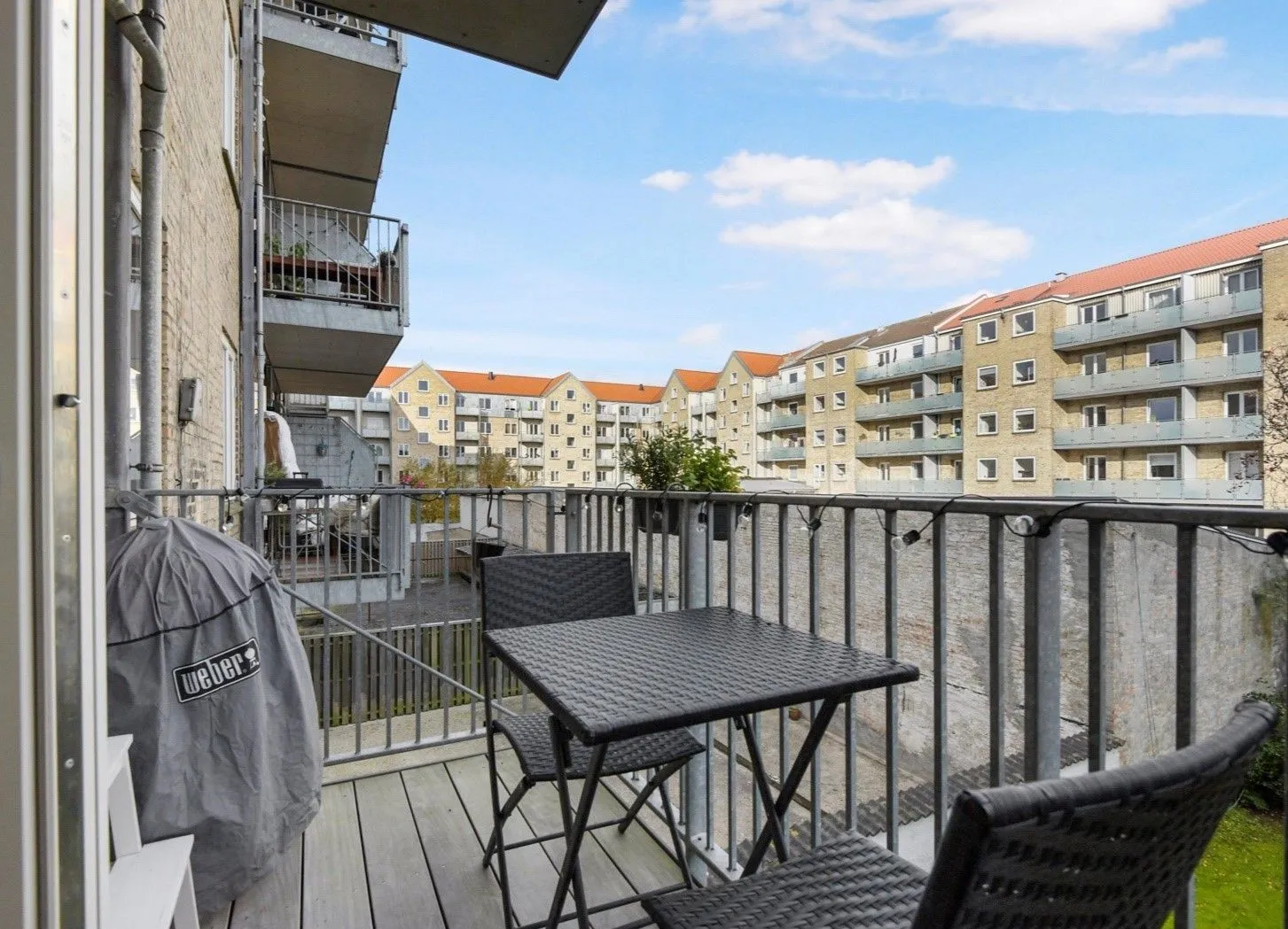 Bright 2-room apartment with balcony on Færøgade – photo 3