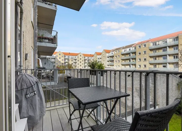 Bright 2-room apartment with balcony on Færøgade – photo 3