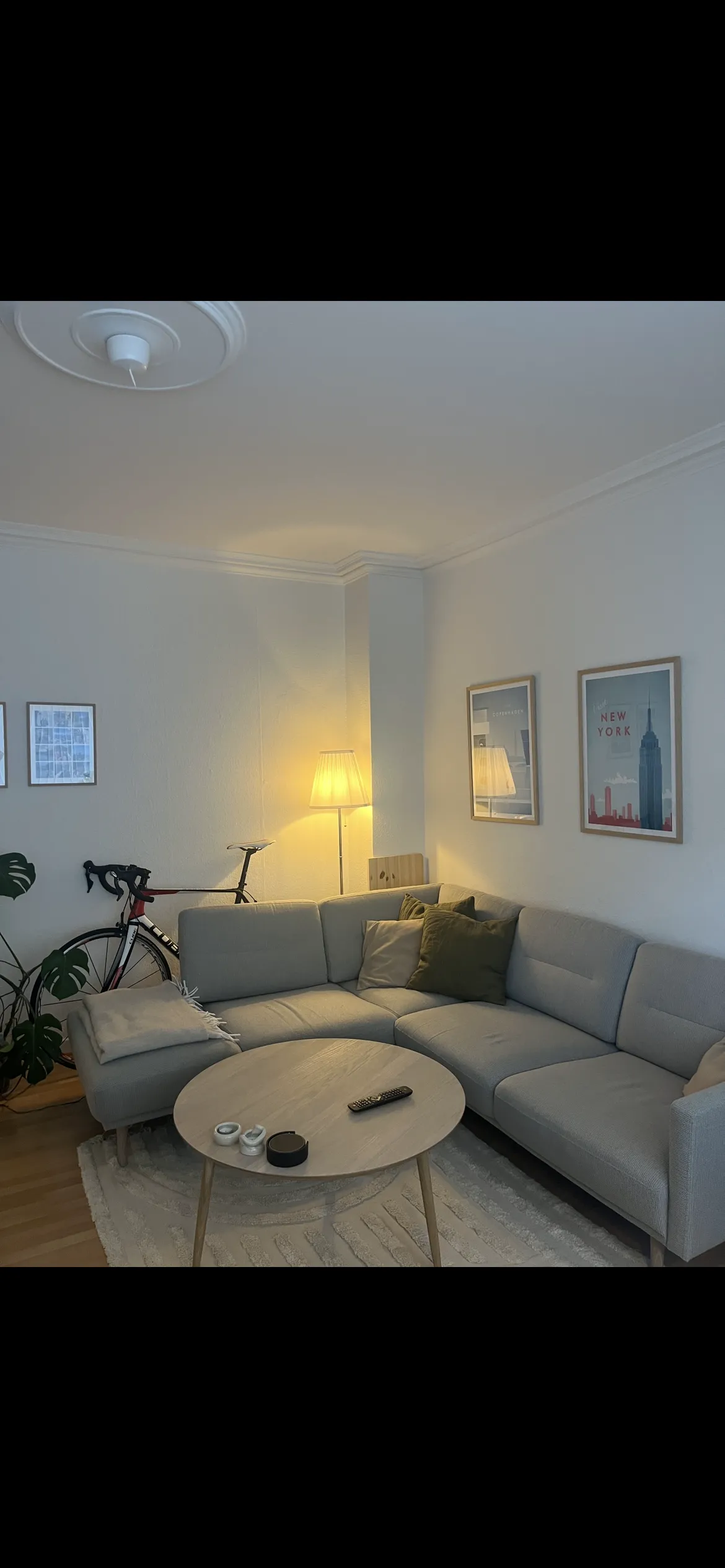 Bright and cosy 2-room apartment with bay window – photo 2