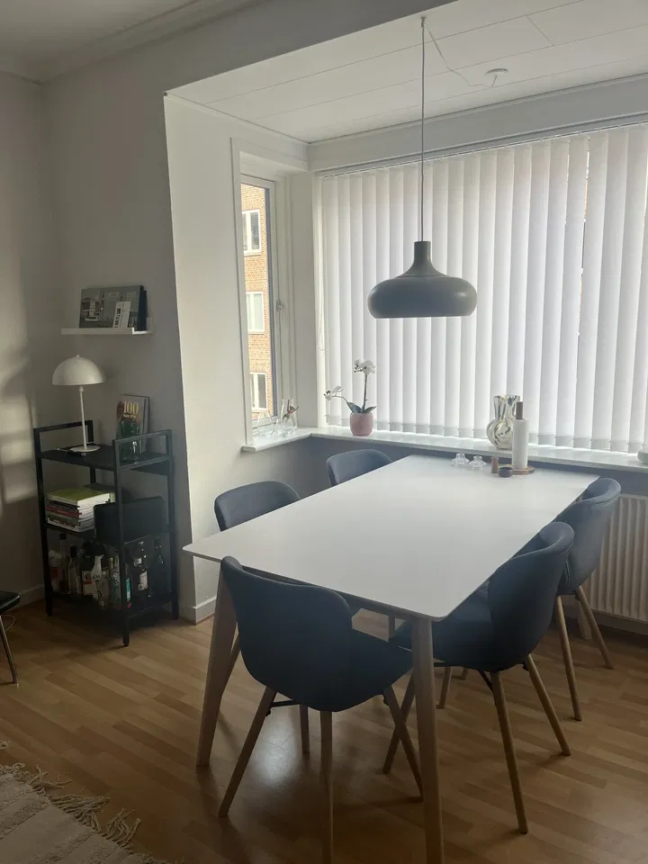 Bright and cosy 2-room apartment with bay window – photo 5