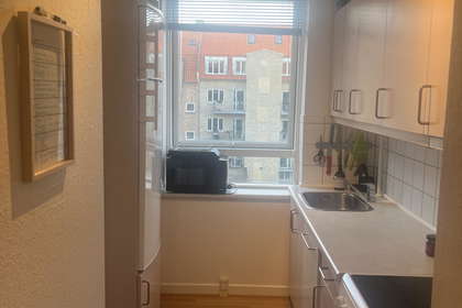 Bright and cosy 2-room apartment with bay window – photo 10