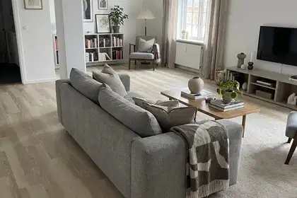 Bright and high-ceilinged 3-room apartment of 125 m² with balcony, elevator and parking – suitable for sharing and senior-friendly – photo 4