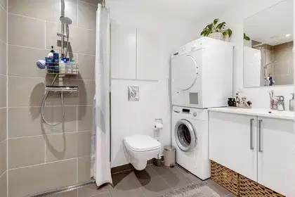 BRIGHT AND STYLISH 3-ROOM APARTMENT WITH BALCONY – photo 1