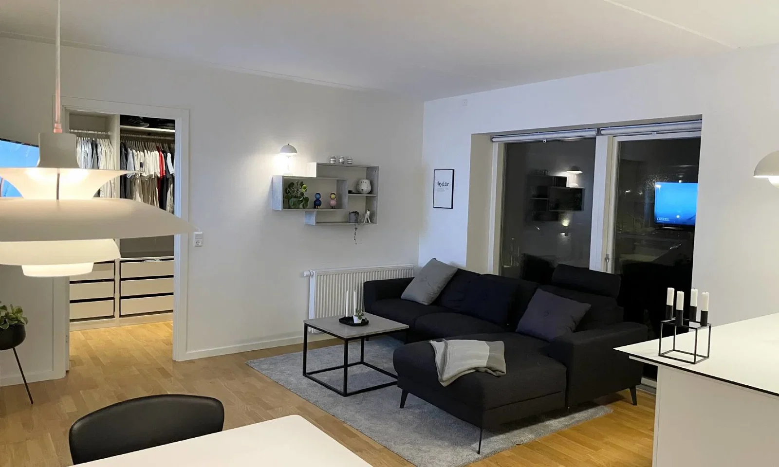 BRIGHT AND STYLISH 3-ROOM APARTMENT WITH BALCONY – photo 4