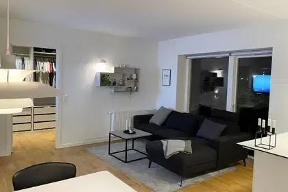 BRIGHT AND STYLISH 3-ROOM APARTMENT WITH BALCONY – photo 4