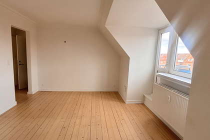 Central 2-room apartment with fjord view in Vestbyen – photo 8