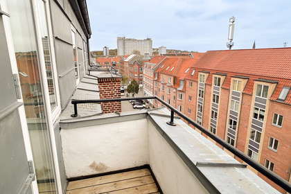 Bright 3-room apartment with balcony and view – photo 11