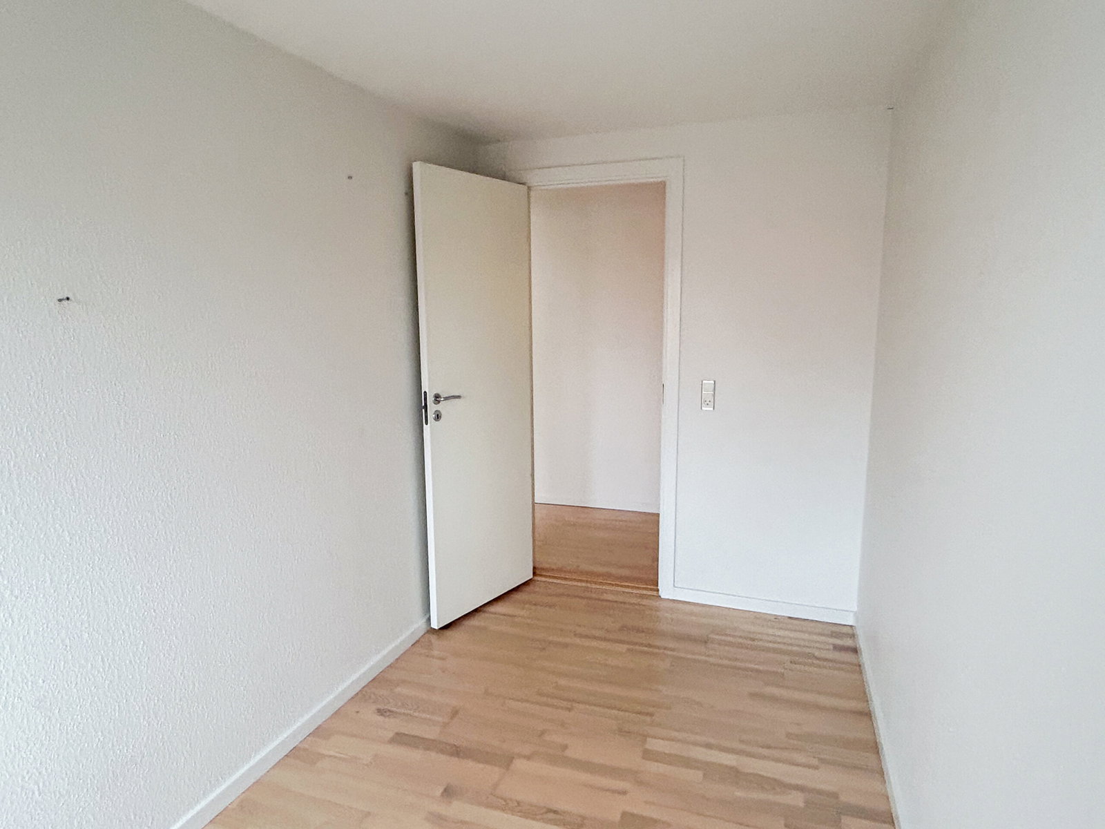 Bright 3-room apartment with balcony and view – photo 8