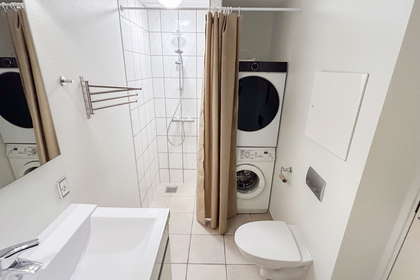 Bright 3-room apartment with balcony and view – photo 19