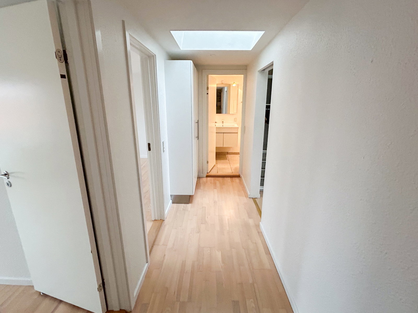 Bright 3-room apartment with balcony and view – photo 6
