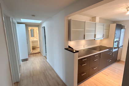 Bright 3-room apartment with balcony and view – photo 1