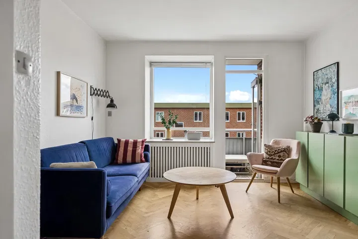 Super skøn 2-værelses lejlighed med altan ved Amagerbro – billede 1