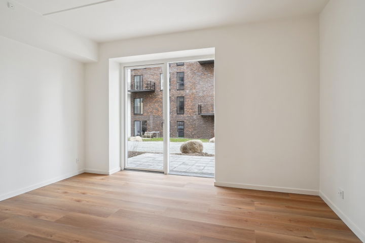 1-room apartment with private terrace – photo 2