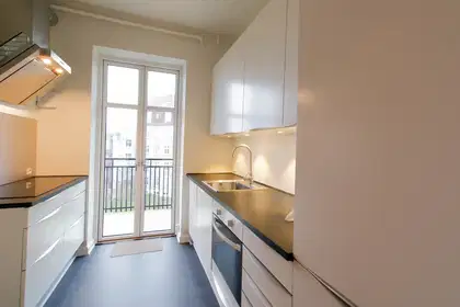 Lys 2-værelses lejlighed i Aarhus C, tidsbegrænset – billede 1