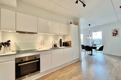 Bright and modern 3-room apartment of 81 m² in Aalborg East – photo 1