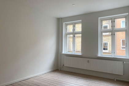 3-room apartment of 70 m² in Vestbyen – photo 8