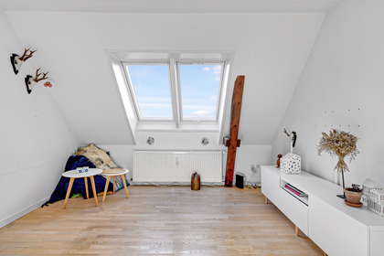 Bright 2-room apartment with character in Vestbyen – photo 4