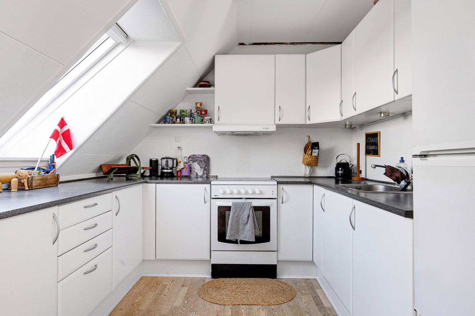 Bright 2-room apartment with character in Vestbyen – photo 2