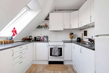 Bright 2-room apartment with character in Vestbyen – photo 2