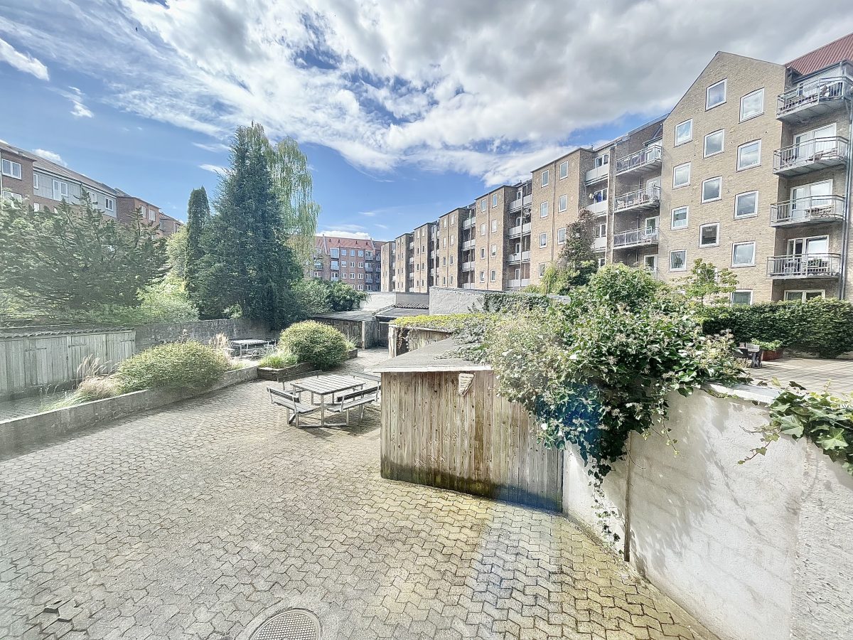 Central 2-room apartments in a well-kept building in Aalborg – photo 15