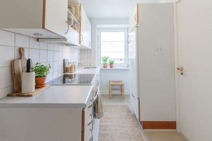Central 2-room apartments in a well-kept building in Aalborg – photo 4