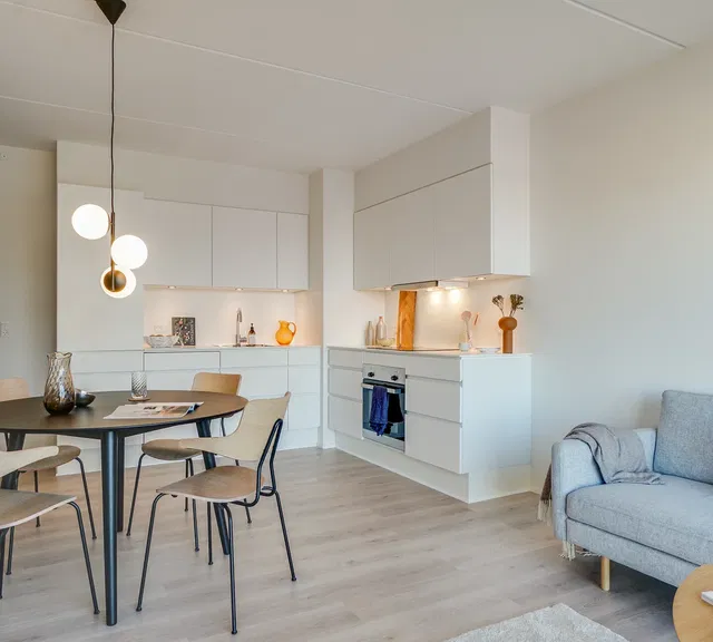 Here is your chance to rent a lovely 2-room apartment in Oasen with a balcony