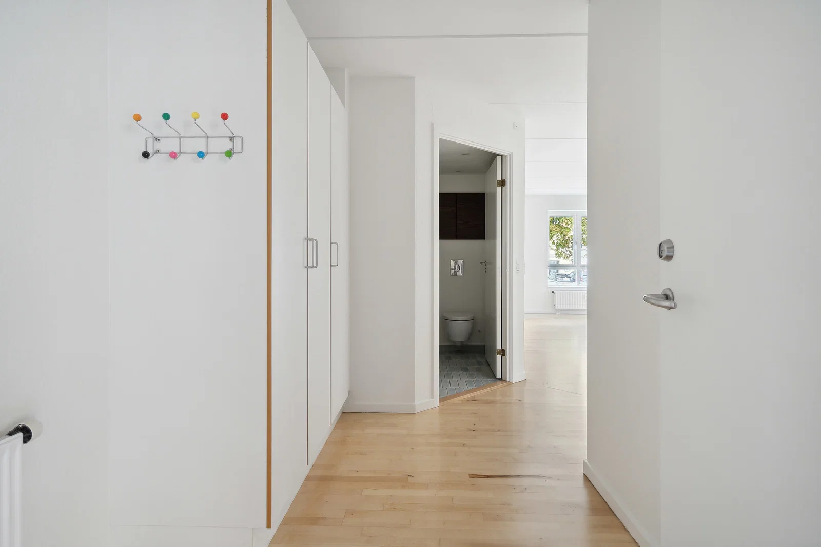 Bright 2-room apartment of 69 m² with modern kitchen, elevator and green courtyard – free gym and shared car – photo 6