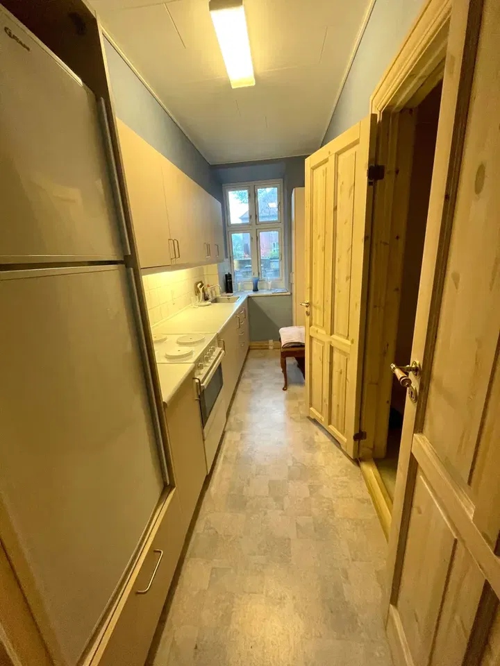 Bright 2-room apartment with a good layout in Vestbyen – photo 1