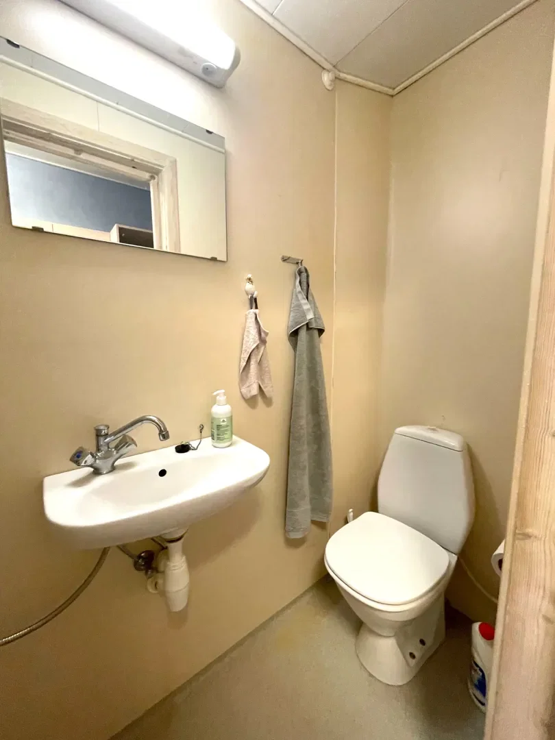 Bright 2-room apartment with a good layout in Vestbyen – photo 4